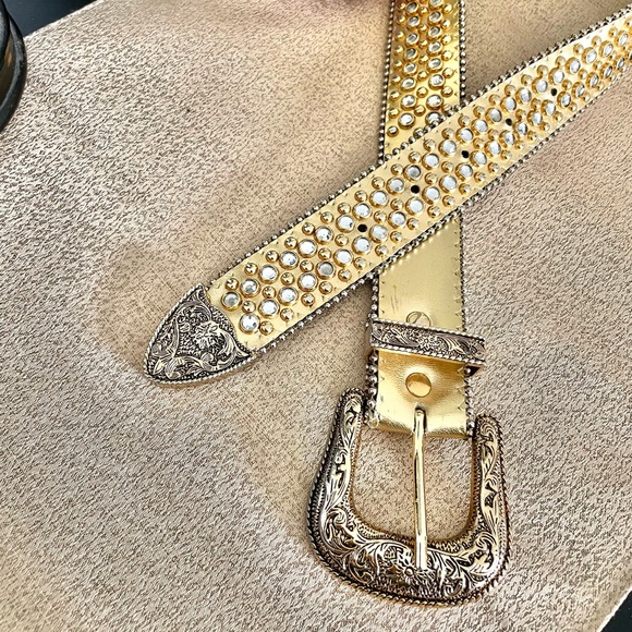 Women’s Rhinestone Gold Buckle Studded Belt - Picture 8 of 12